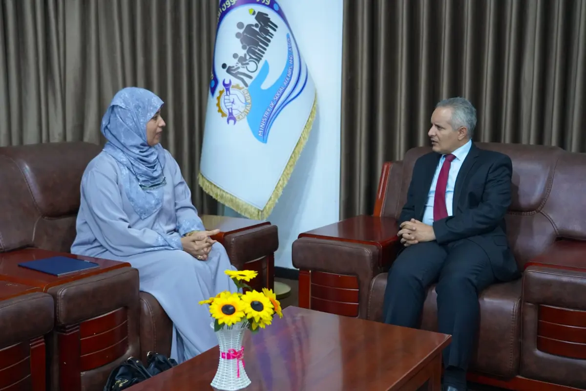 وزير الشؤون الاجتماعية والعمل يناقش مع رئيس الجهاز...