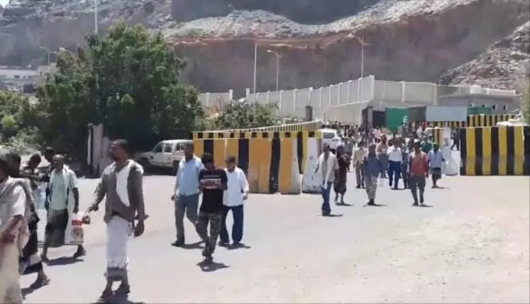 منتسبو الدفاع والداخلية يمهلون الحكومة أسبوعًا لصر...