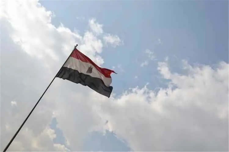 برلمان مصر يوافق على اتفاقيات للنفط والغاز تتضمن م...