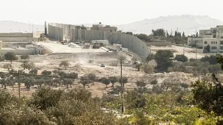 إصابة أربعة فلسطينيين برصاص الجيش الإسرائيلي خلال مواجهات عقب إحراق مستوطنين أراضي شرق نابلس