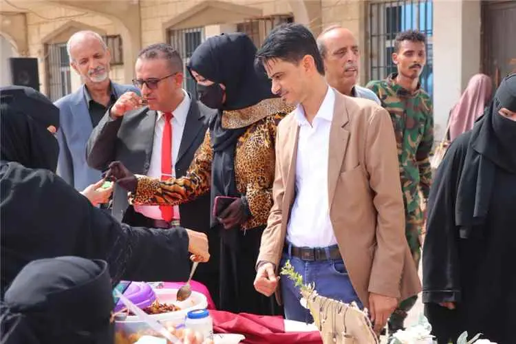 برعاية مجلس المستقبل الجنوبي  في عدن.. قطاع المرأة والطفل يقيم بازارًا لدعم الأسر المنتجة