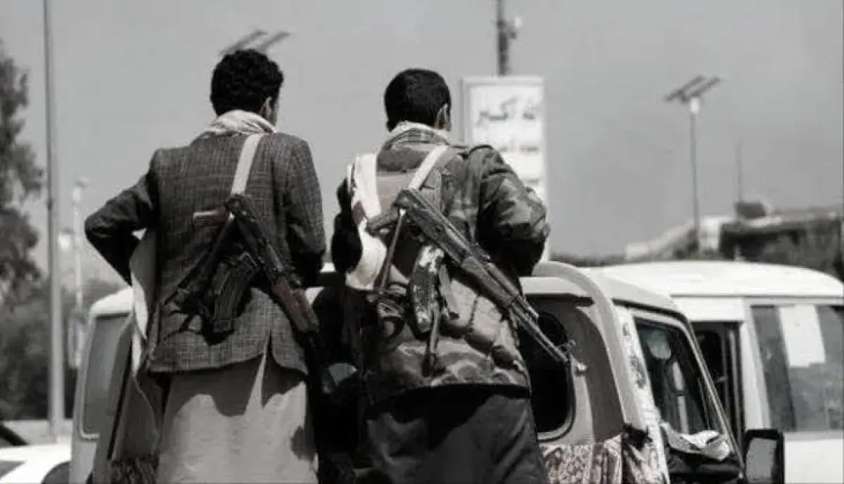 قوة حوثية تقتحم منزل شيخ قبلي في صنعاء وتقتاده إلى جهة مجهولة