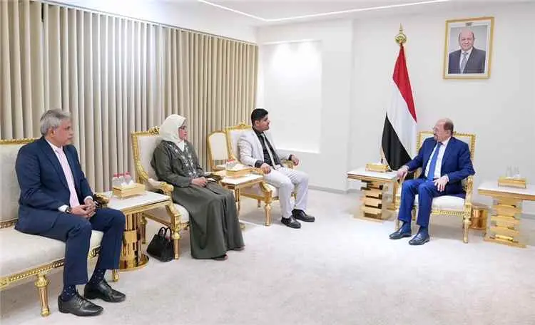 رئيس الوزراء وزير الخارجية: الشراكة مع القطاع الخاص احد المرتكزات الرئيسية لبرنامج الحكومة وضمن أولوياتها