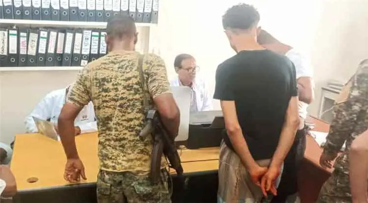 برئاسة المفلحي.. فريق طبي من صحة المنصورة يقدم خدماته الطبية لسجناء شرطة القاهرة
