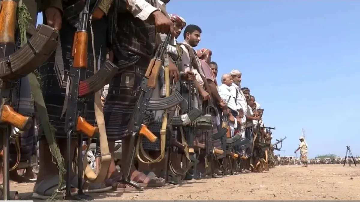 أبناء المخا بتعز يؤيدون الشرعية ويساندون معركة استعادة الدولة ضد الحوثي
