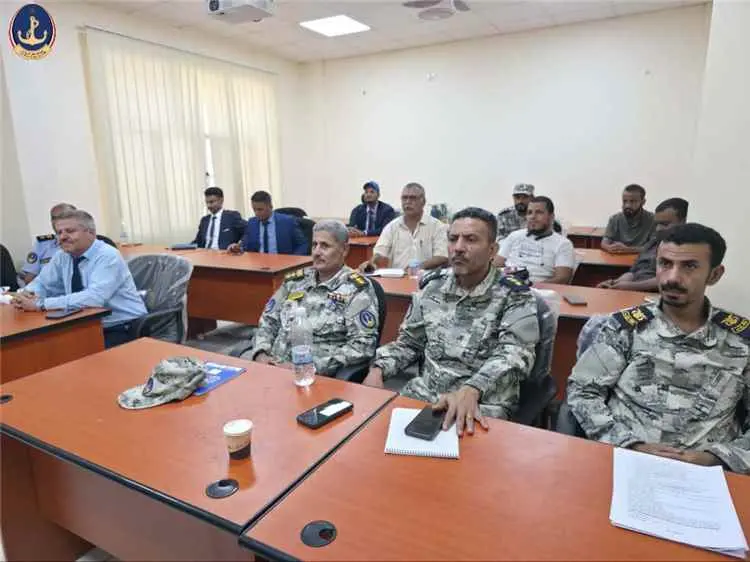 مصلحة خفر السواحل تختتم دورة متخصصة في تتبع الأسلح...