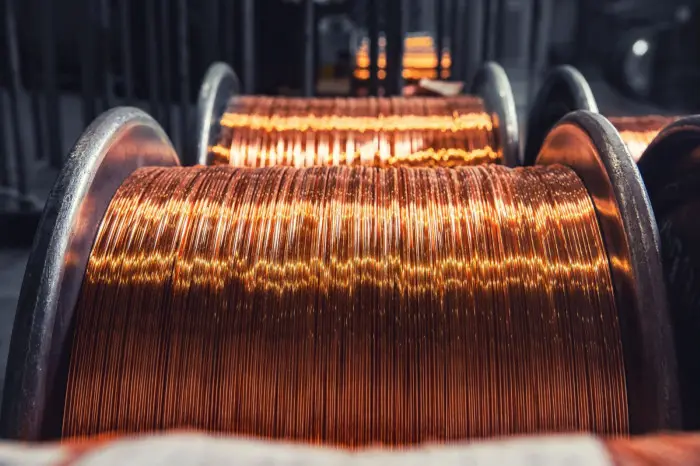 صعود أسعار النحاس في بورصة لندن مع انخفاض المخزون
