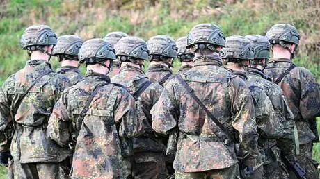 ألمانيا تعيد فتح قاعدة زيغمارينغن العسكرية لـ"دعم...