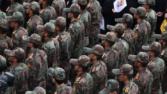 بضربات أميركية.. إصابة مقر قيادة لبحرية الحرس الثو...