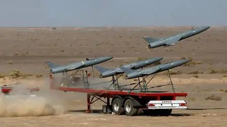 انفجارات عدة تهز قاعدة الجفير الأمريكية في البحرين...