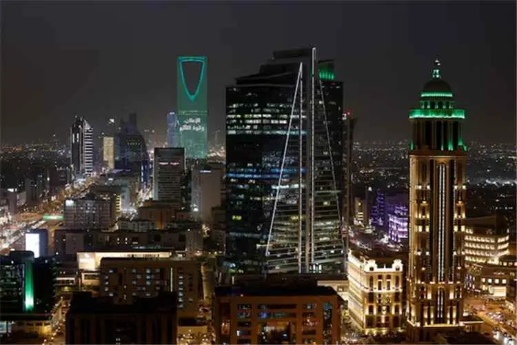 السعودية توقع مذكرتي تفاهم مع بنك امريكي ومؤسسة دو...