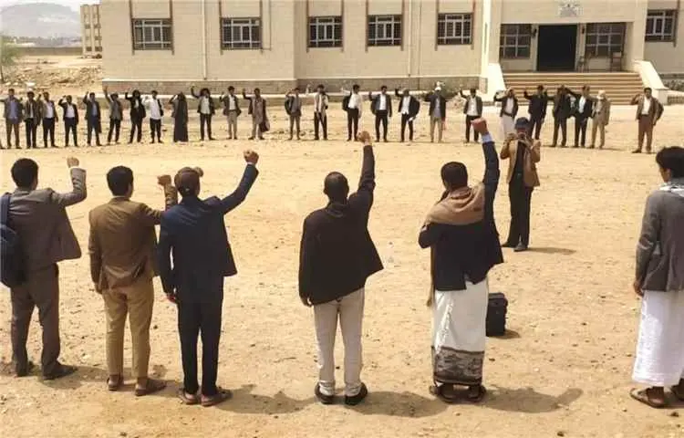 الحوثيون يكثّفون عسكرة الجامعات والتعبئة بين الطلا...
