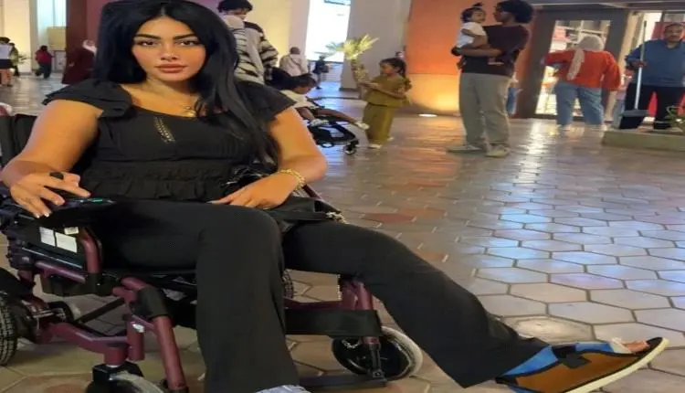 نرمين ماهر من فوق كرسي متحرك تعلن إصابتها بكسر في...