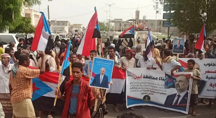 مسيرة جماهيريةفي زنجبار رفضاً للوصاية وتنديداً بتد...