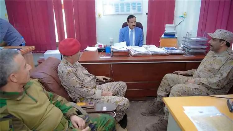محافظ شبوة: الاعتداءات الحوثية لن تنال من عزيمة أب...