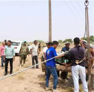 جهود مكثفة لإعادة تشغيل حقل بئر أحمد بعد تضرره من...