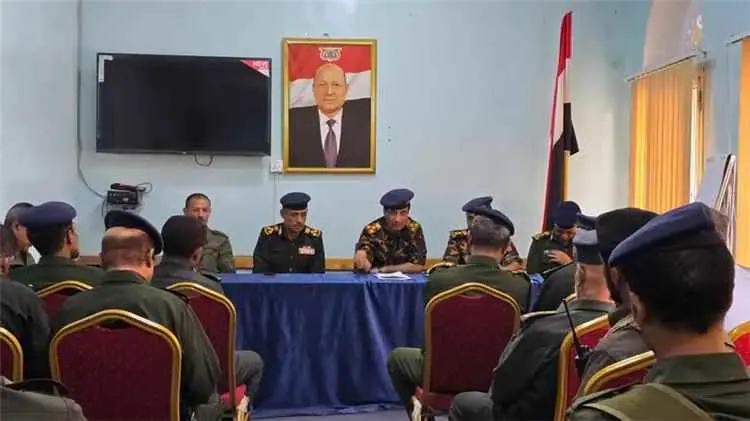 مدير عام شرطة تعز يترأس اجتماعا أمنيا ويؤكد رفع ال...