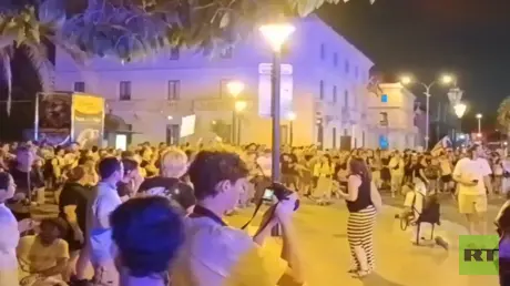 الإسبان في مايوركا يحتجون على السياحة الجماعية ويط...