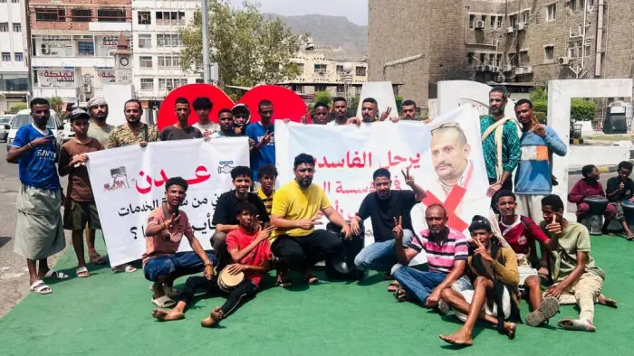 شباب كريتر يطالبون بحلول عاجلة لأزمة المياه