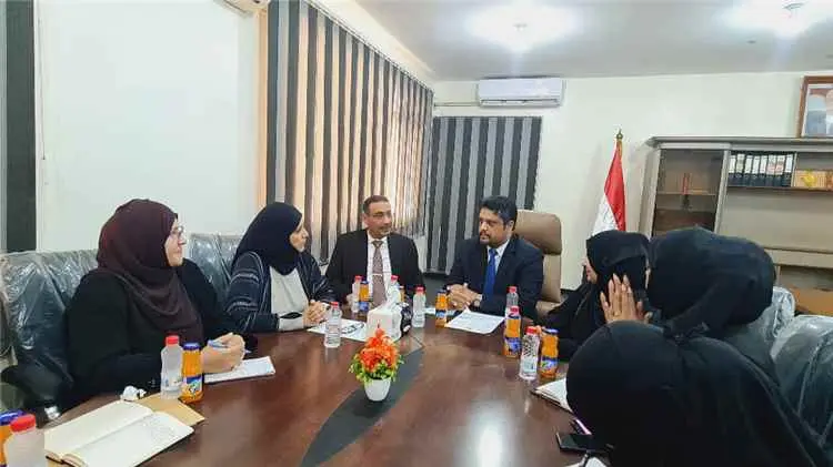 وزير التعليم الفني والتدريب المهني يلتقي برئيسة ال...