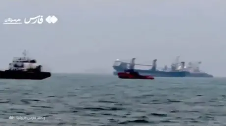 طوابير من سفن تصطف قرب مضيق هرمز وسط قيود إيرانية...