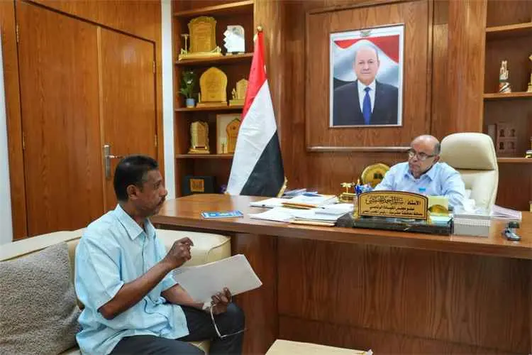 عضو مجلس القيادة محافظ حضرموت يطّلع على أوضاع البر...