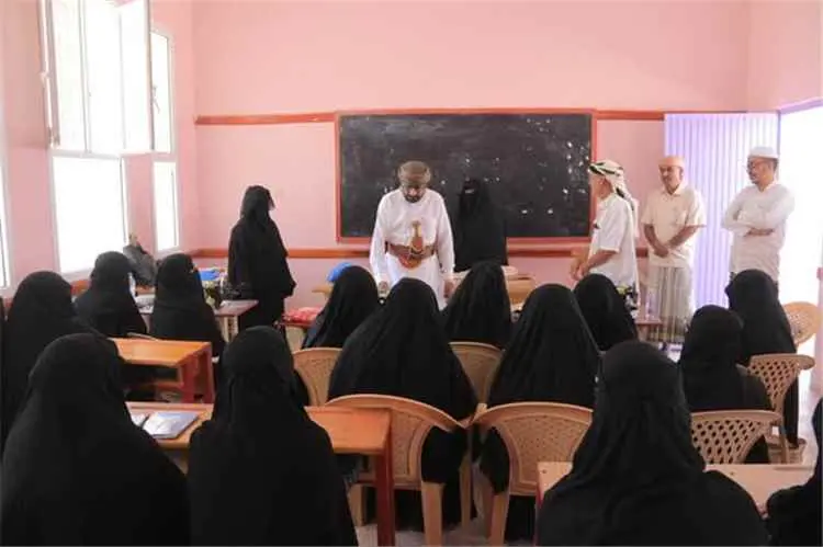 تدشين المخيم الصيفي الإبداعي النسوي بمديرية شبام ل...