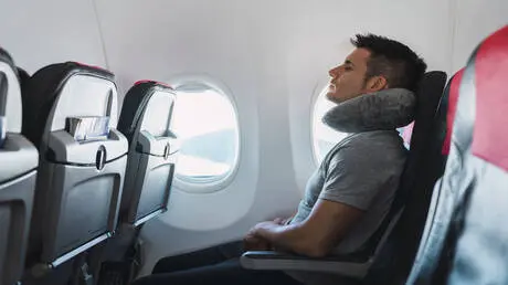 ماذا يحدث لجسمك أثناء الطيران؟.. تأثيرات مفاجئة يك...