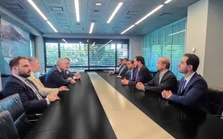 "ديوا العالمية" تبحث التعاون مع عدد من شركات الطاق...