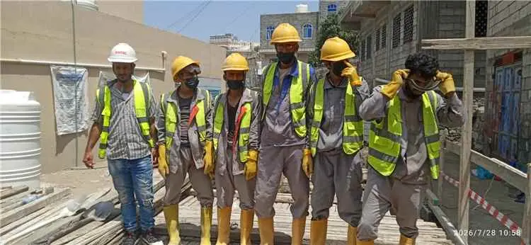 ضابط الانتراكشن ينفذ نزولًا هندسيًا لخزان حصاد مياه بمستشفى رصد العام بيافع