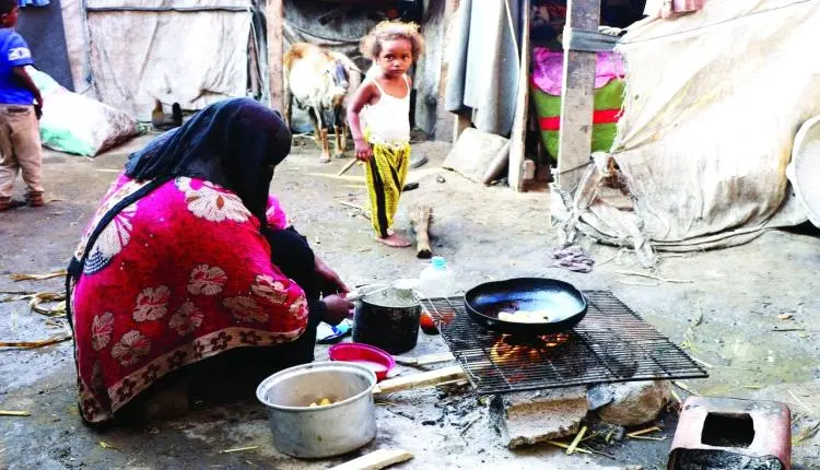جرائم الحوثي بالبحر والجبهات تفجر موجة نزوح جديدة...