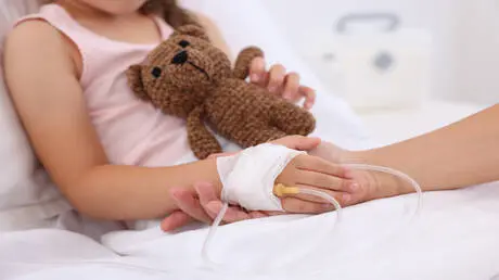 حادثة تهز الأوساط العلمية.. تكتم على وفاة طفلة بعد...