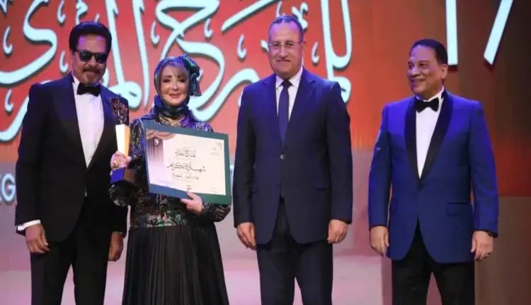 محمد رياض يحسم الجدل حول اختياره شهيرة للتكريم وهي تدافع عنه