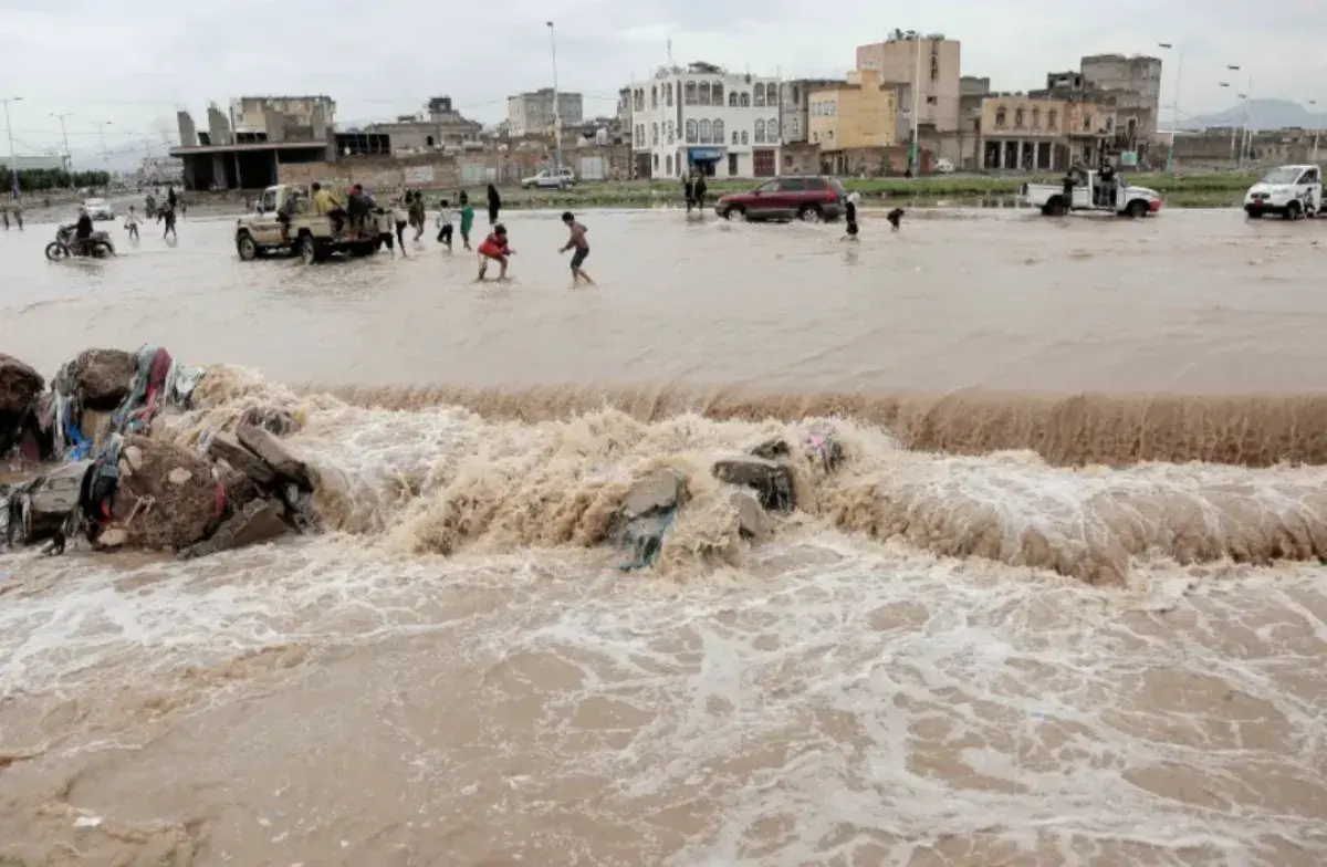 سماء تفيض خيرًا وأرض تبحث عن واسطة.. من يسرق مياه...
