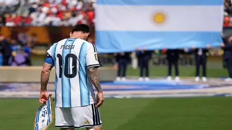 فيفا يفتح تحقيقا مع لاعبي الأرجنتين بسبب أحداث شهد...