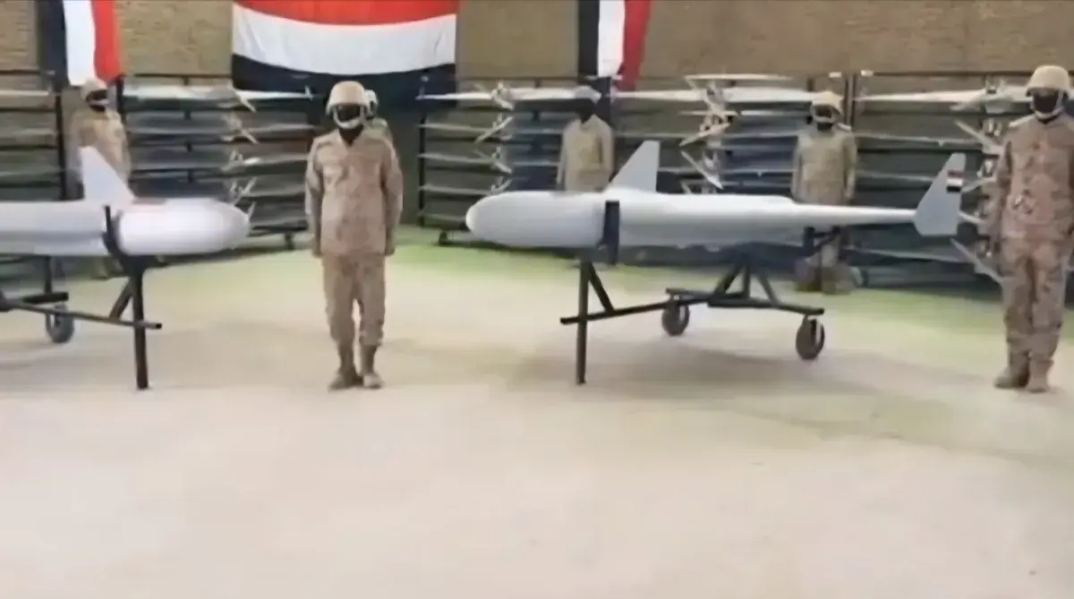 الجيش اليمني يكشف عن سلاح جوي مسيّر لمواجهة الحوثي...