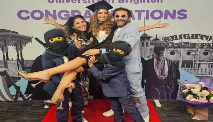 زغرودة منى زكي تشعل التفاعل في حفل تخرج ابنتها لي...