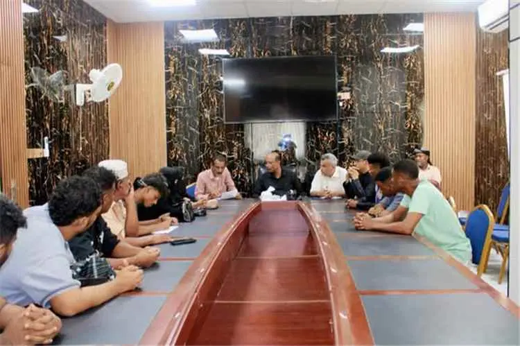 السلطة المحلية بالمكلا تُصدر ضوابط تنظيمية لإقامة...