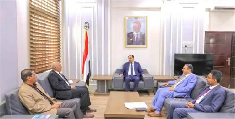 البكري يناقش مع رئيس جامعة إقليم سبأ تعزيز التعاون...