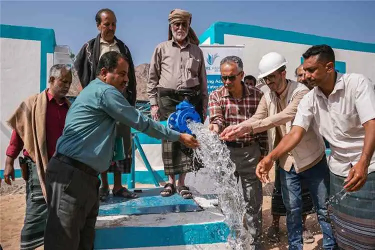 تدشين مشروع تأهيل بئر الصدارة لدعم خدمات مياه الشرب بعتق
