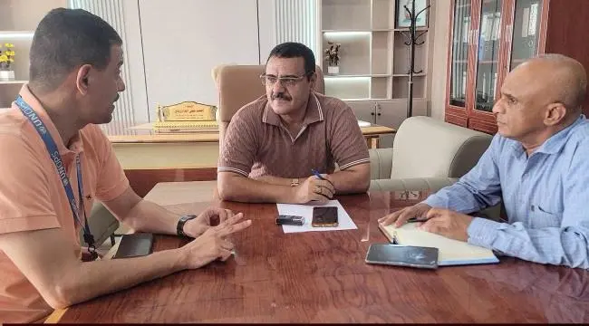 مدير البريقة يبحث مع ممثل مكتب الأمم المتحدة لخدما...
