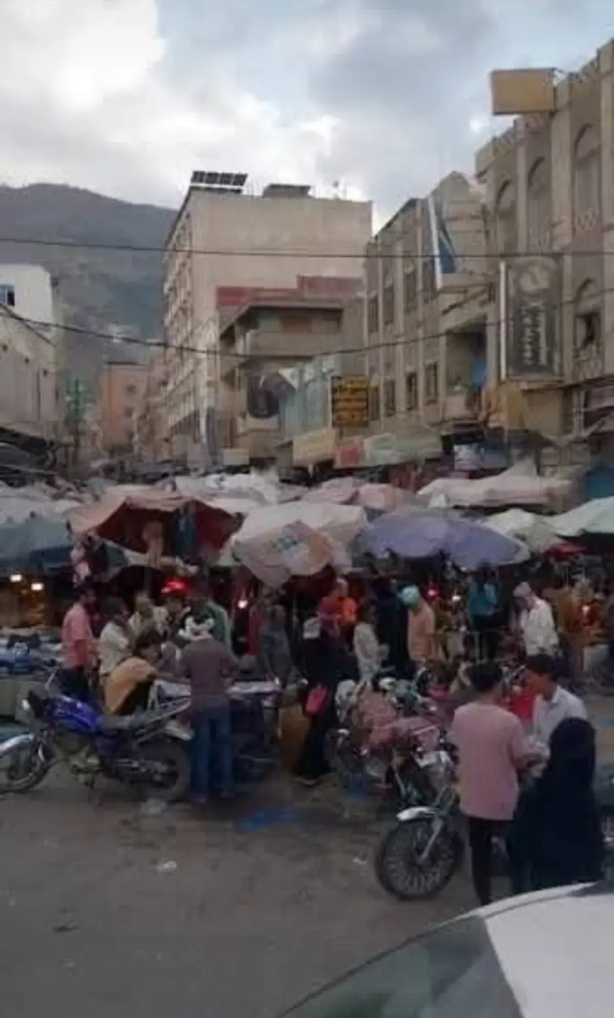 بئر باشا بتعز .. تغيير متعهد وشارع بديل للبسطات وش...