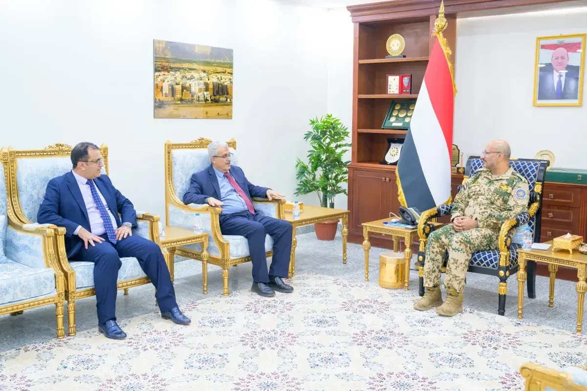 طارق صالح يبحث استئناف عمل بنك الإنشاء والتعمير في...