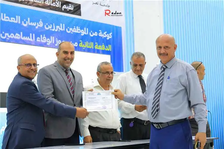 جامعة تعز تحتفي بكوكبة من كوادرها الإدارية وتكرّم...