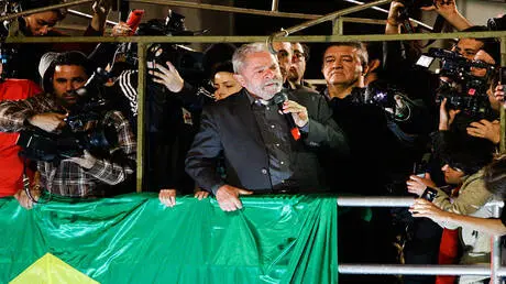 المحكمة العليا البرازيلية تأذن بالتحقيق مع نجل الر...