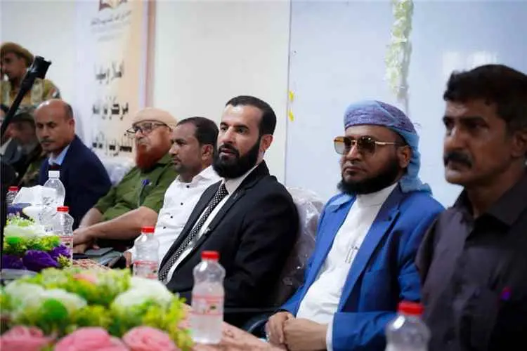محافظ ابين يؤكد ان المرحلة الراهنة تتطلب تكاتف الج...