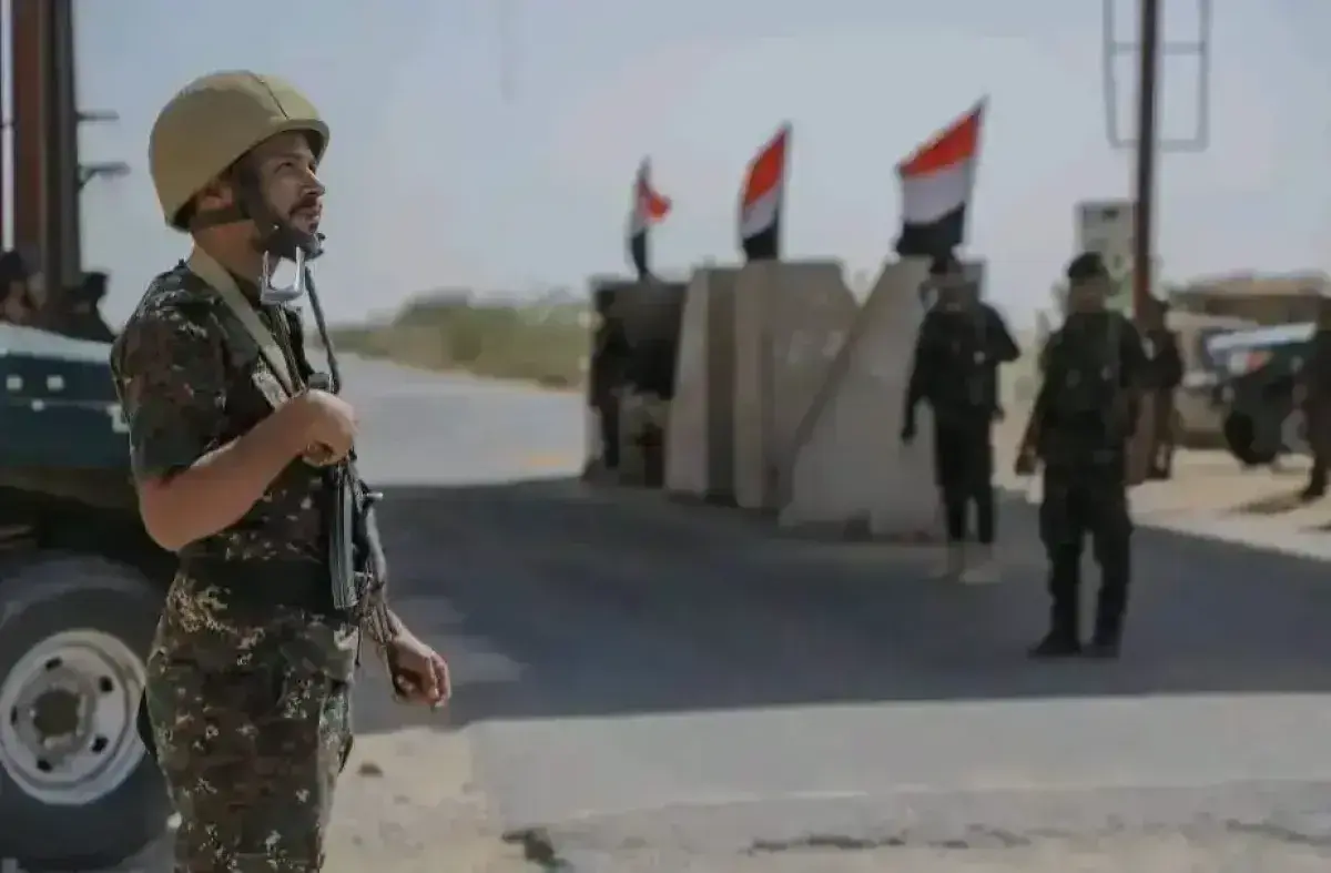 الأجهزة الأمنية بمأرب تضبط متورطين في تصوير تحركات...