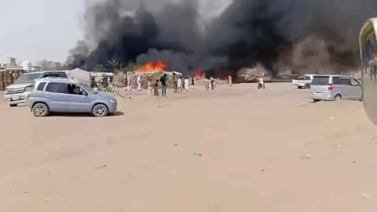 اليمن.. حريق يلتهم 15 مسكناً للنازحين في مأرب