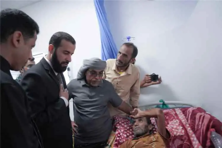 محافظ أبين يزور مستشفى رُصد العام ويطلع على احتياج...