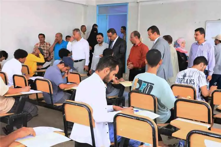 بحضور الطهيش وكليب والجاوي.. تدشين الاختبارات النهائية بالمعاهد التقنية والمهنية في العاصمة المؤقتة عدن